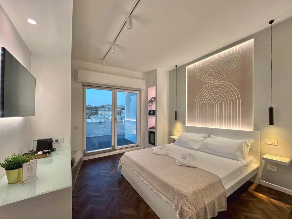 Junior Suite with Sea View room - Image 2