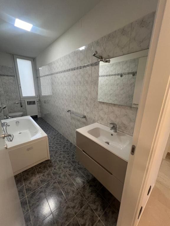 Deluxe Room room - Image 2