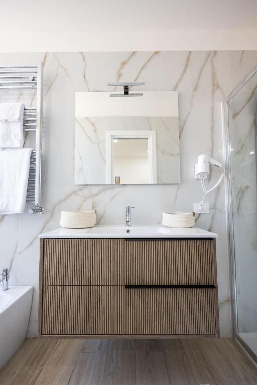Double Room with Private Bathroom room - Image 3