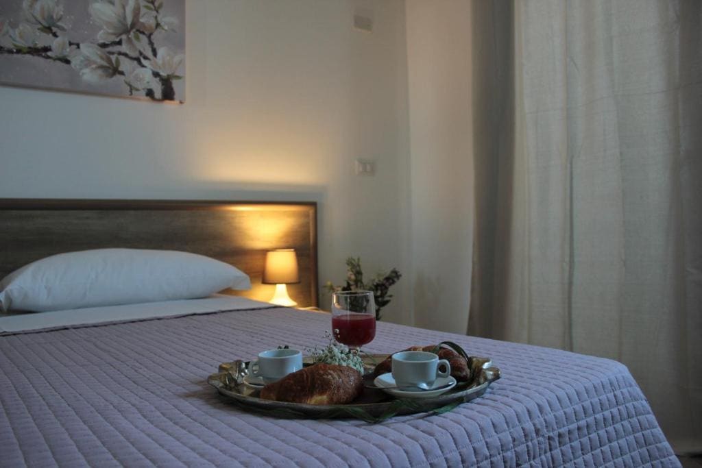 Standard Double or Twin Room with Balcony room - Image 3