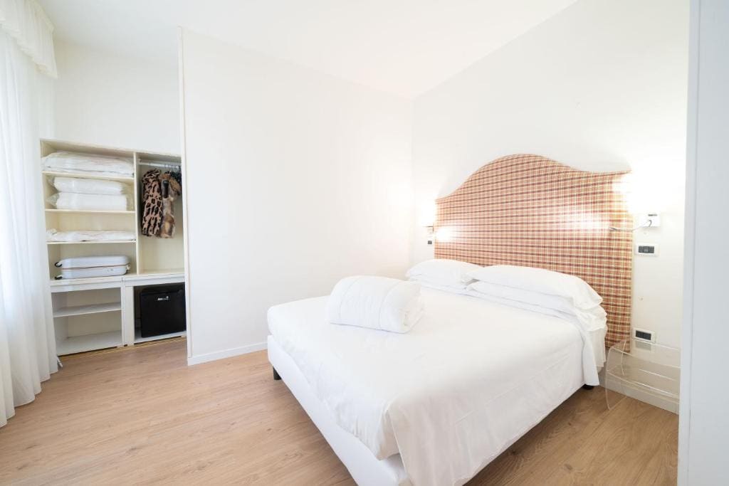Economy Double or Twin Room room - Image 2