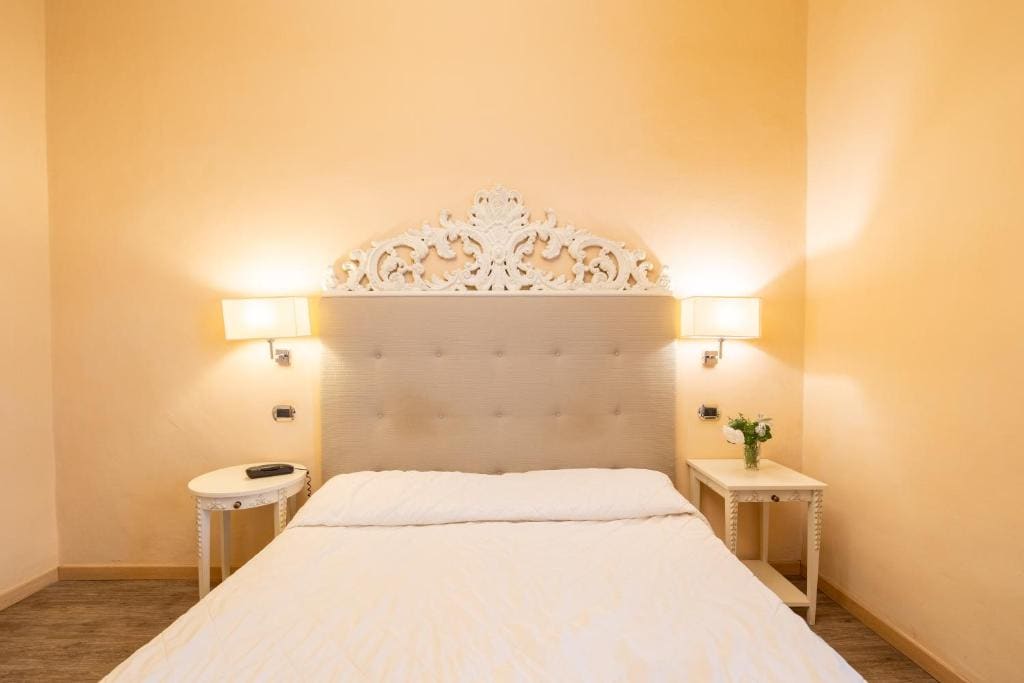 Superior Double or Twin Room room - Image 3