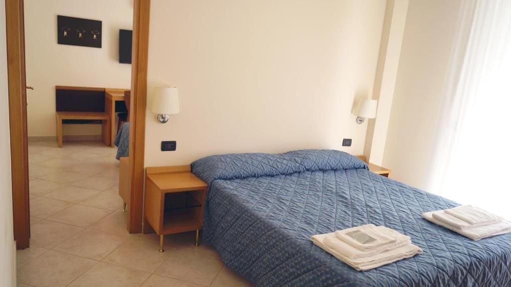 Quadruple Room room - Image 2
