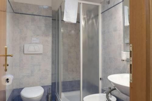 Quadruple Room room - Image 1