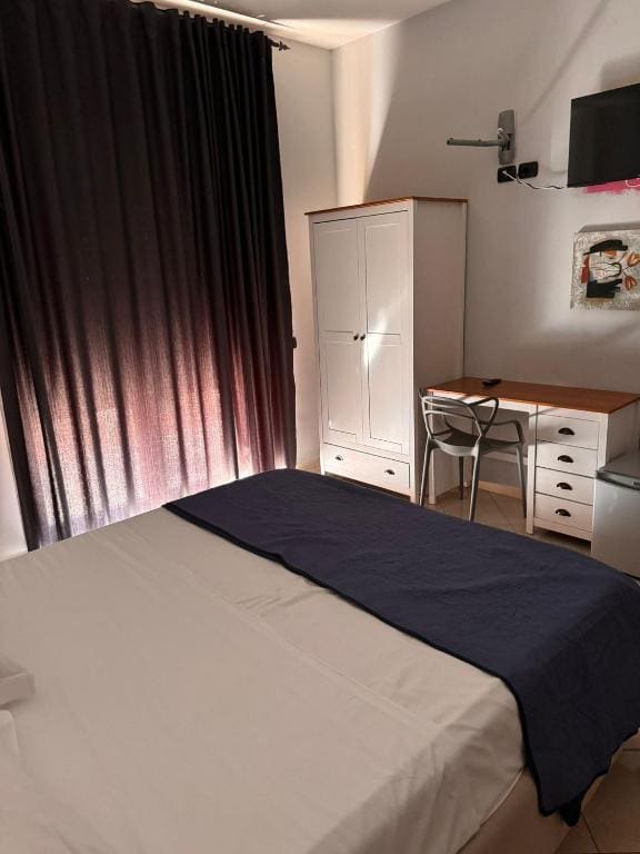 Double Room with Sea View room - Image 1