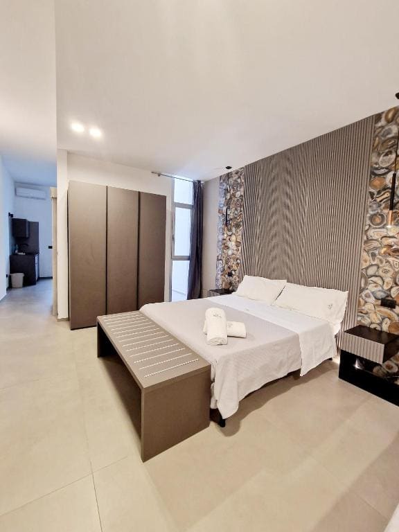 Apartment - Ground Floor room - Image 2