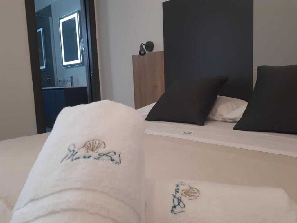 Standard Triple Room room - Image 3