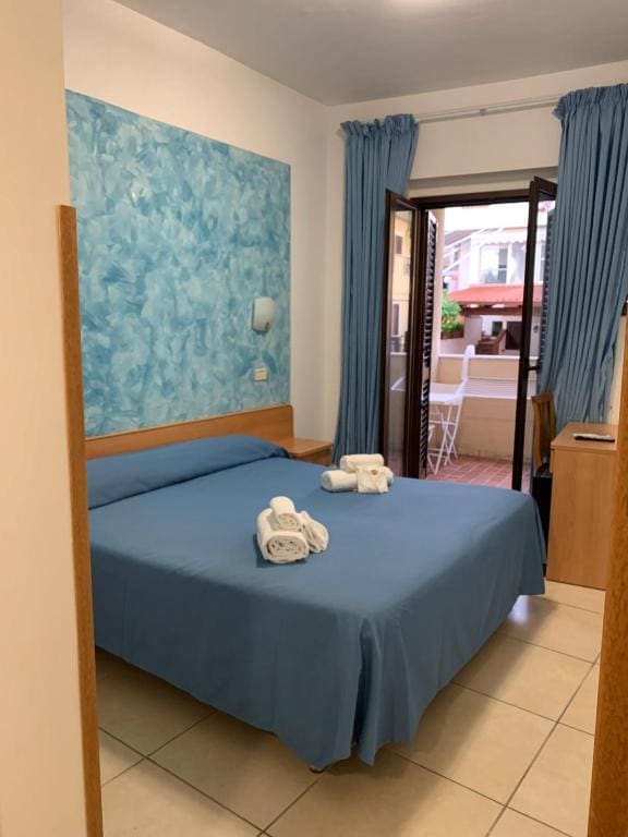 Economy Double or Twin Room room - Image 3