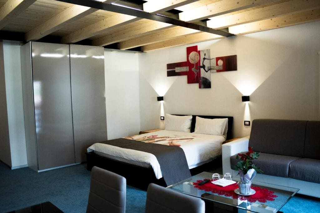 Junior Suite with Balcony room - Image 3
