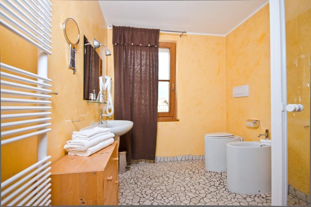 Apartment room - Image 1