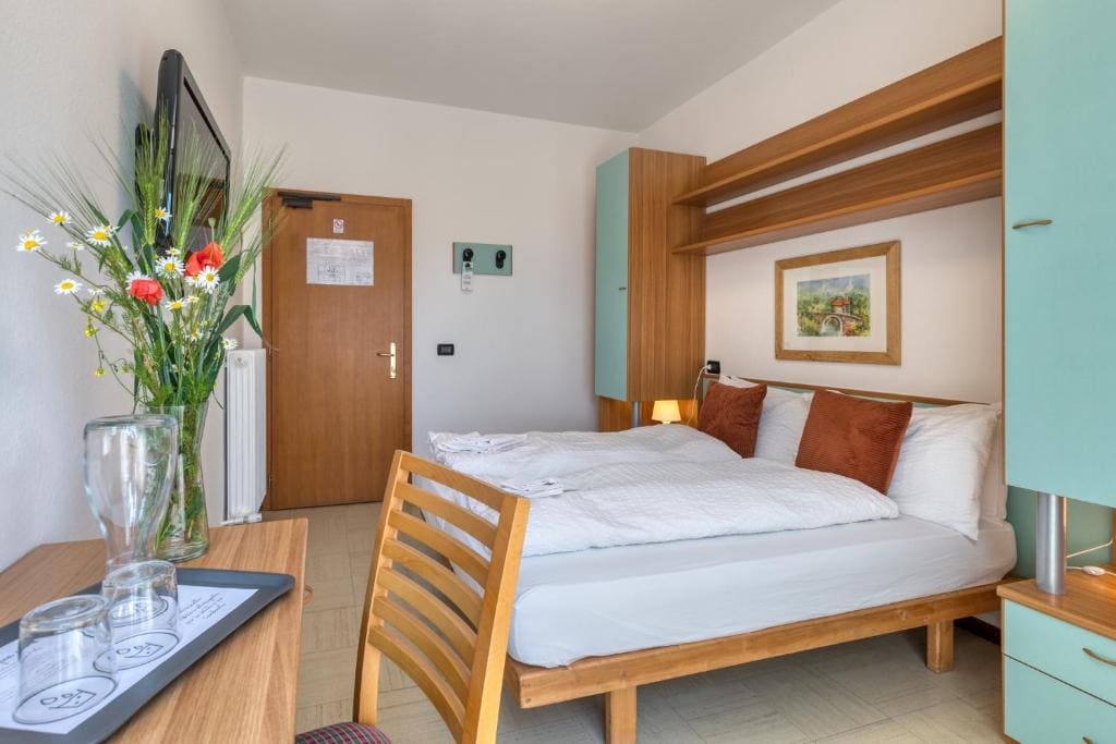 Double Room with Balcony room - Image 3