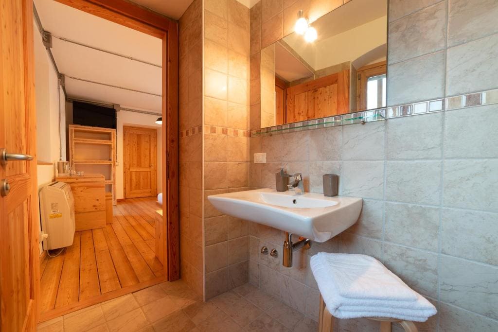 Triple Room - Disability Access room - Image 3