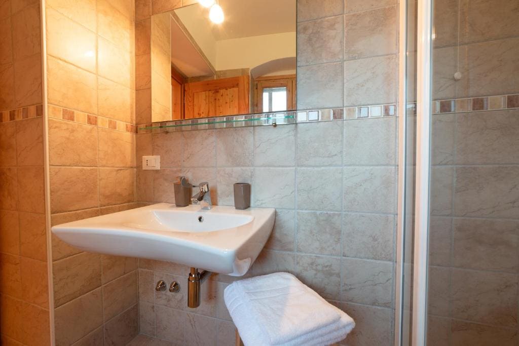 Triple Room - Disability Access room - Image 2