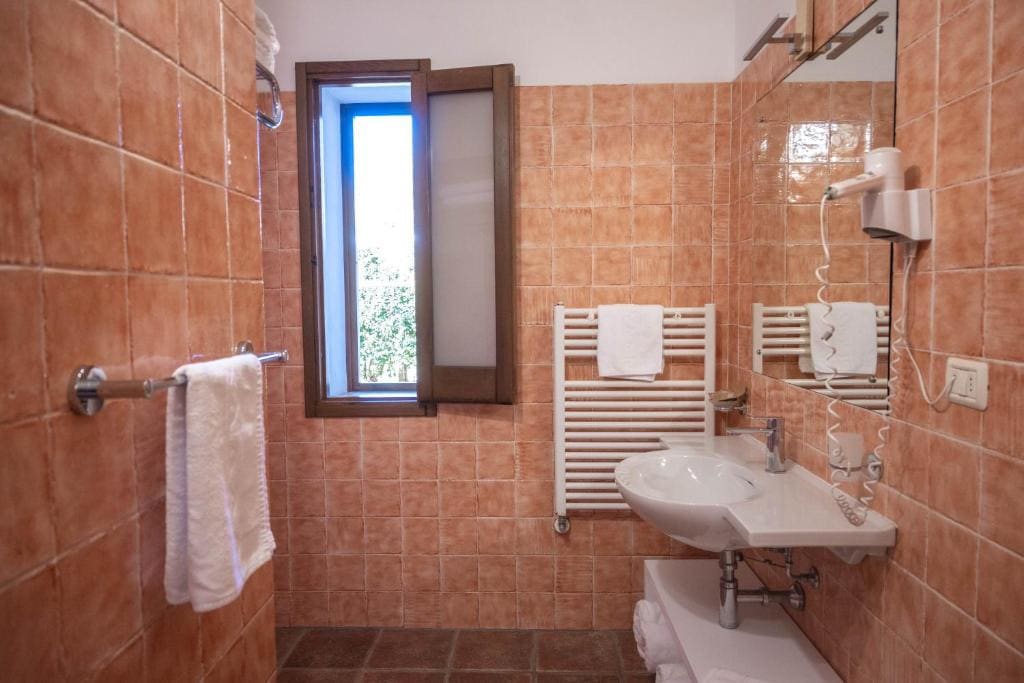 Comfort Triple Room room - Image 1
