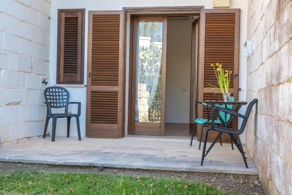 Double Room with Patio room - Image 2