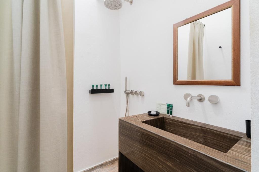 Standard Double Room room - Image 3