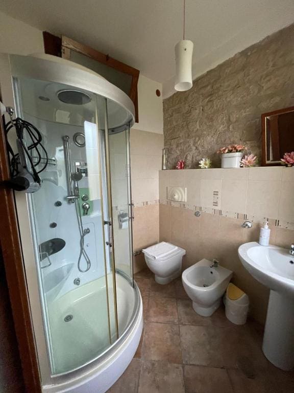 Triple Room - Disability Access room - Image 1