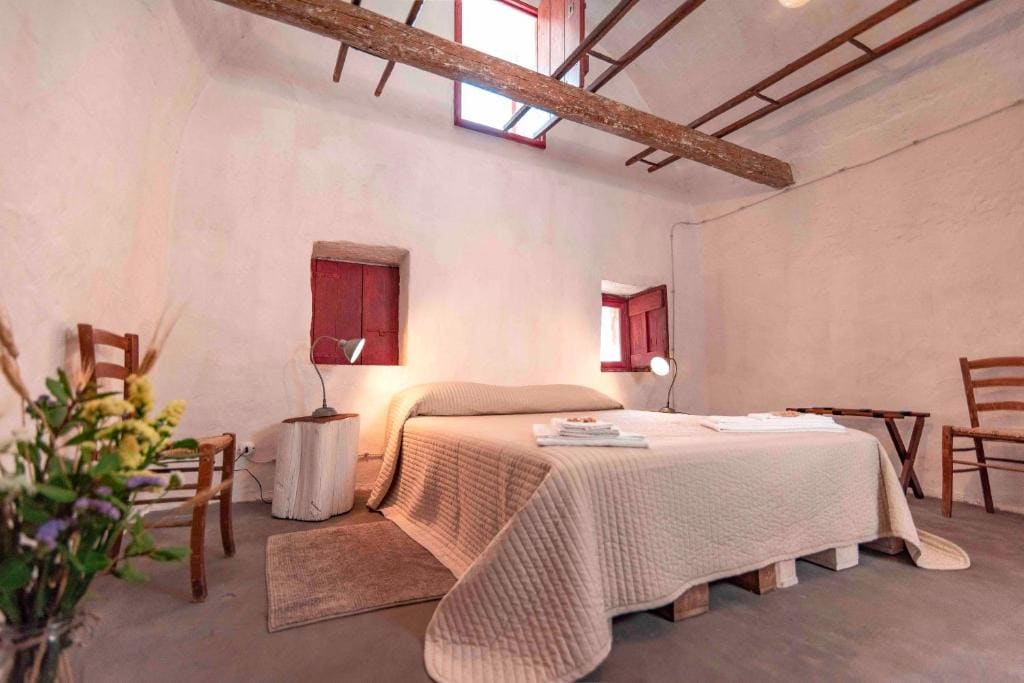 Two-Bedroom Townhouse room - Image 2