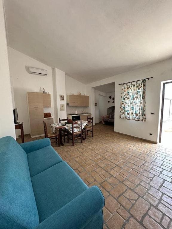 Family Room with Private Bathroom room - Image 1