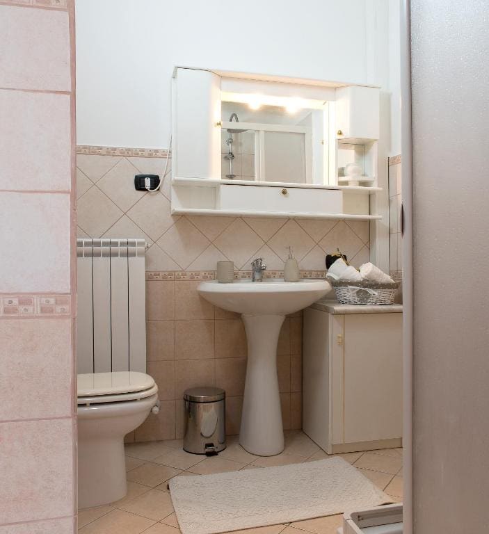 Double or Twin Room with Bathroom room - Image 1