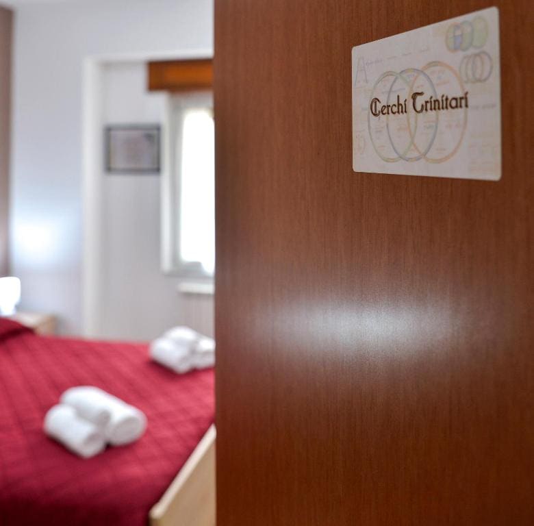 Triple Room with Bathroom room - Image 1
