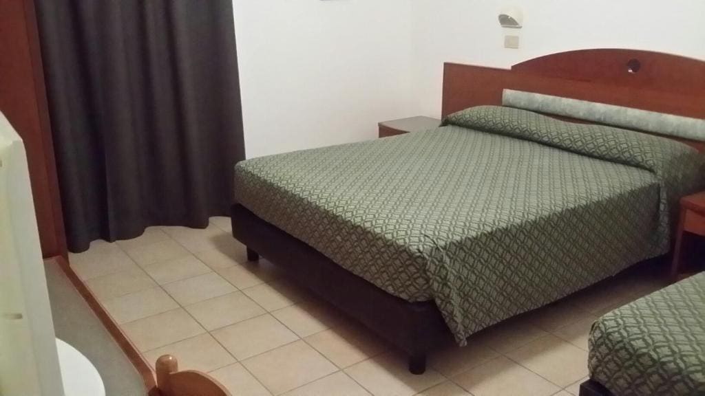 Deluxe Triple Room room - Image 3