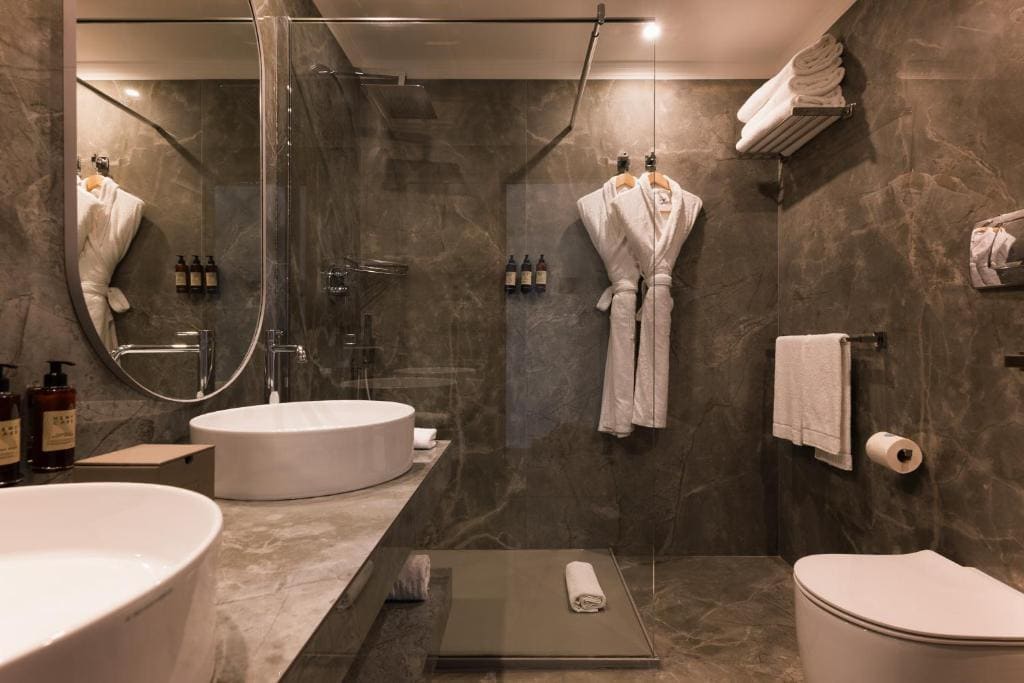 Deluxe Double Room with Sea View room - Image 1