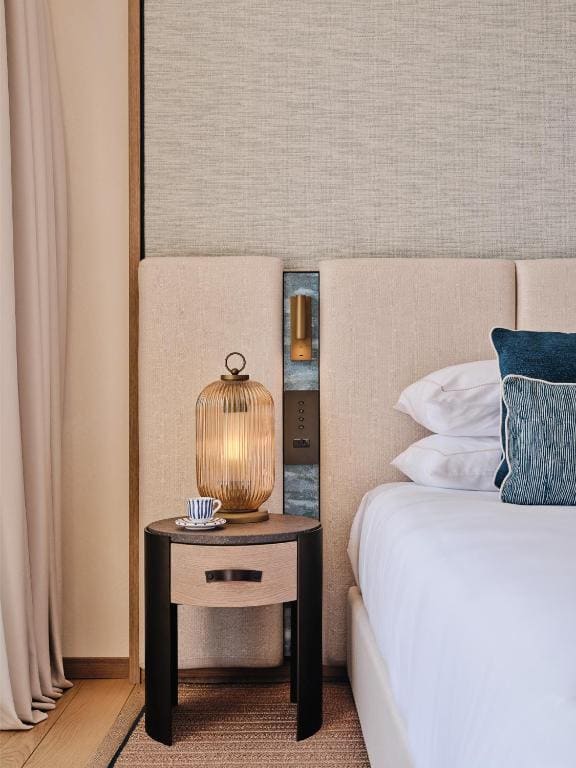 Suite with Sea View room - Image 3