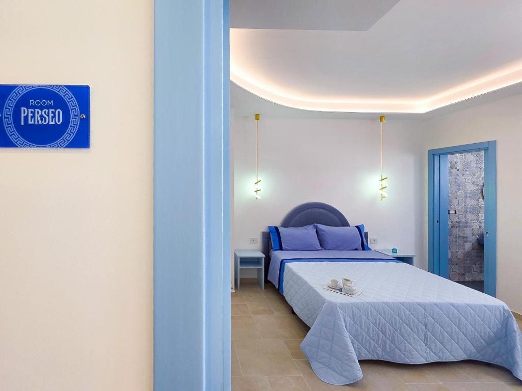 Triple Room with Private Bathroom room - Image 3