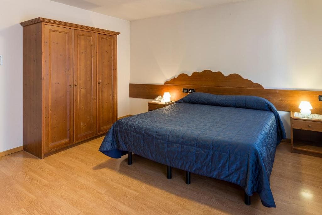 Double Room with Balcony room - Image 3