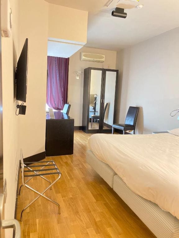Superior Double Room room - Image 1