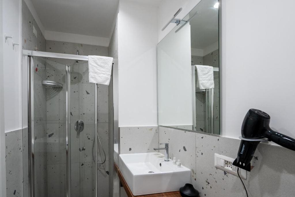 Double or Twin Room with Side Sea View room - Image 3