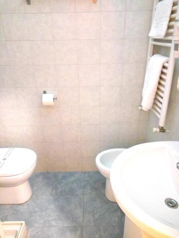 Economy Double Room with Balcony room - Image 2
