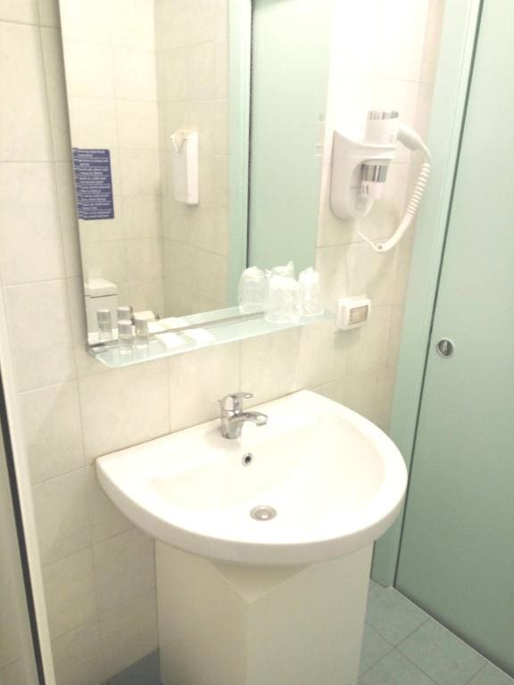 Standard Double Room with Balcony room - Image 3