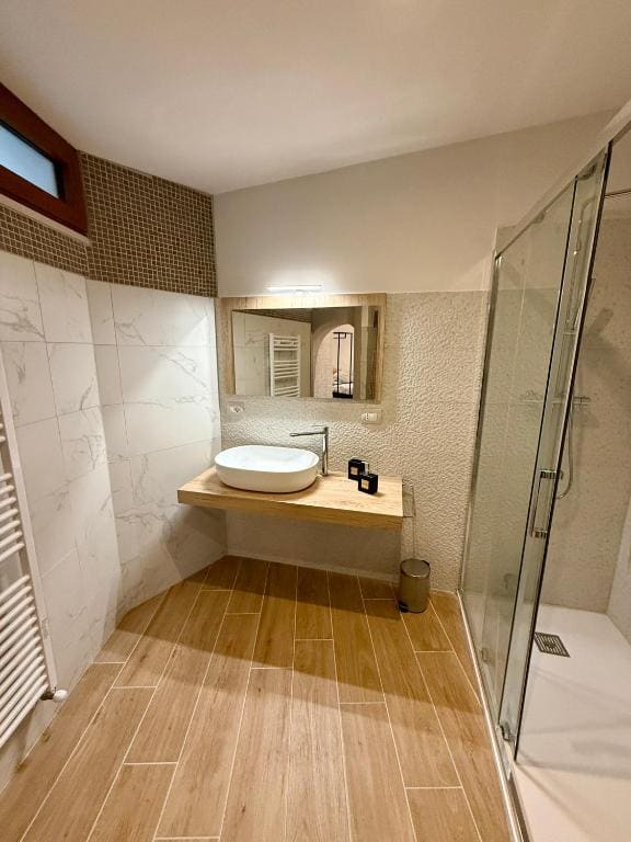 Deluxe Triple Room room - Image 2