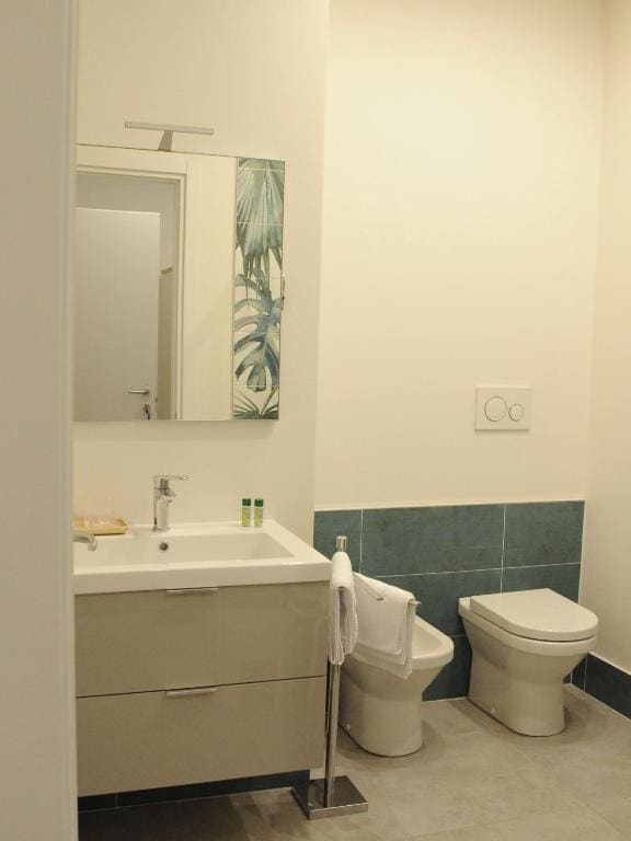 Small Double Room room - Image 2