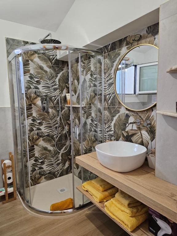 Double Room with Private Bathroom room - Image 3