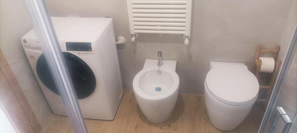 Double Room with Private Bathroom room - Image 2