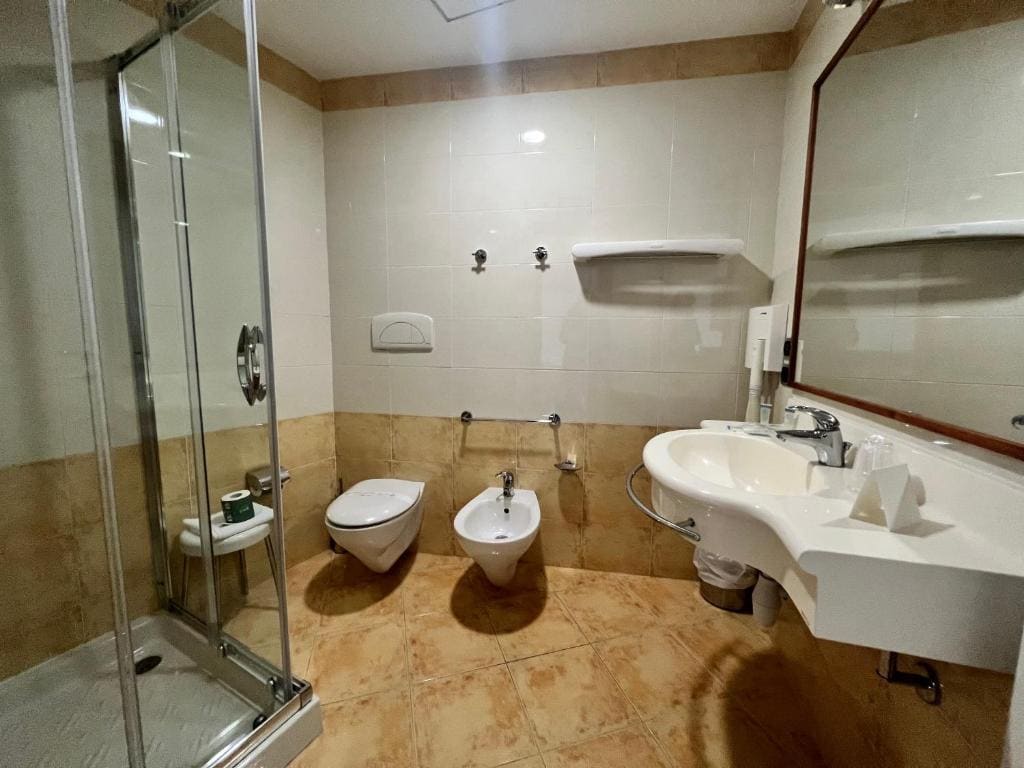 Family Room room - Image 1