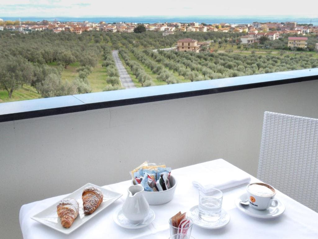 Junior Suite with Sea View room - Image 1