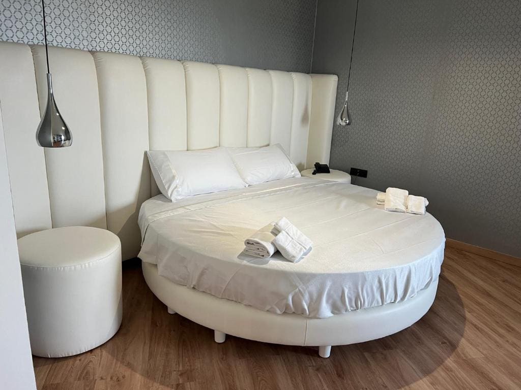 Presidential Suite room - Image 2