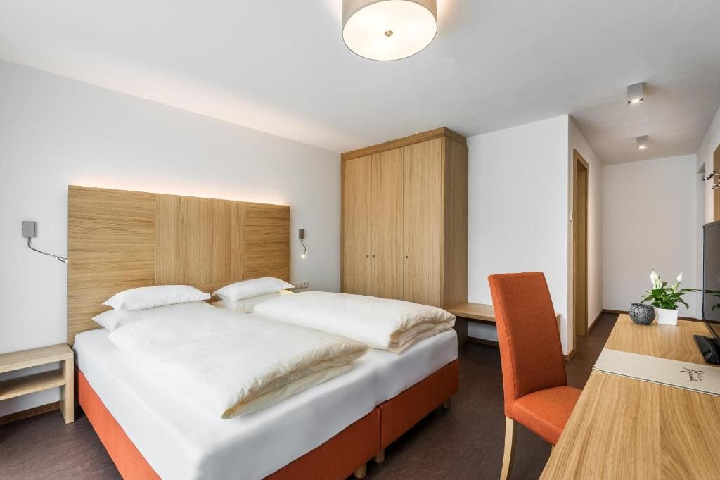 Standard Double or Twin Room with Balcony room - Image 1