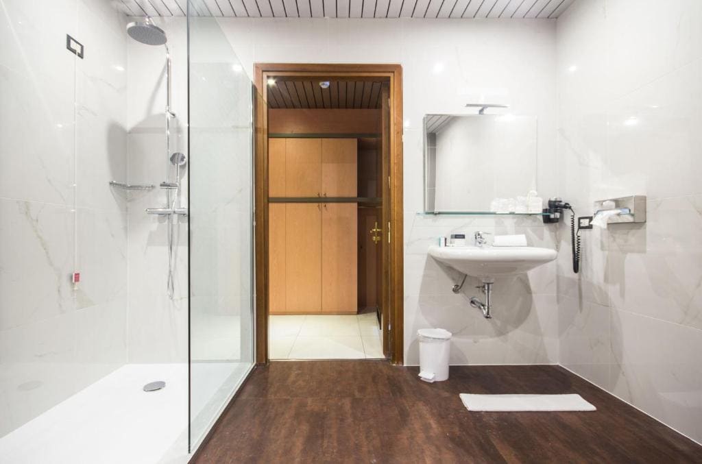 Double Room - Disability Access room - Image 2