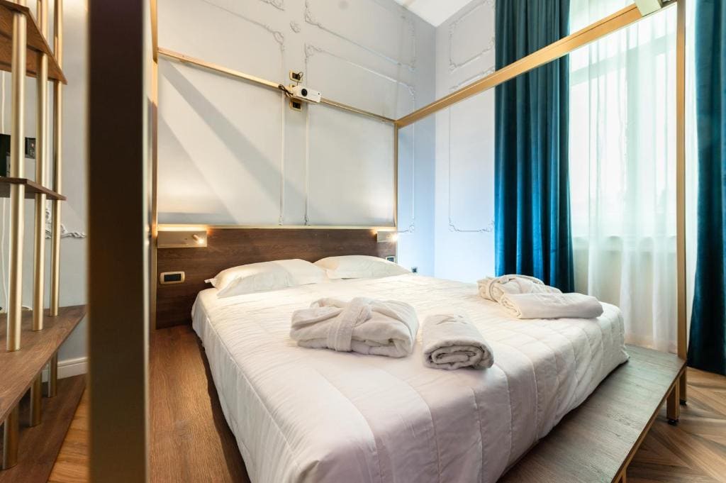 Luxury Quadruple Room room - Image 1