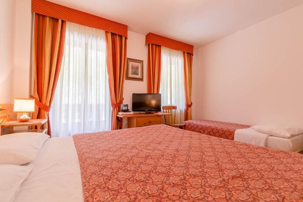 Triple Room with Balcony room - Image 1