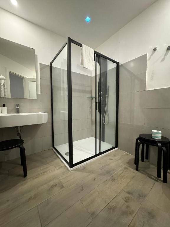 Double Room with Private Bathroom room - Image 1