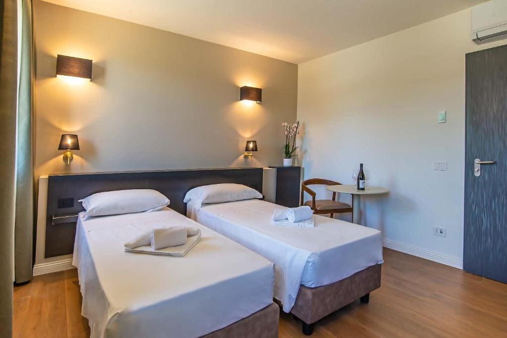 Double or Twin Room room - Image 1