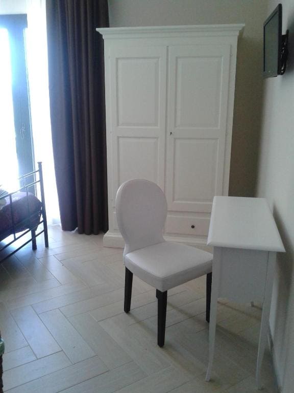 Standard Double Room room - Image 2