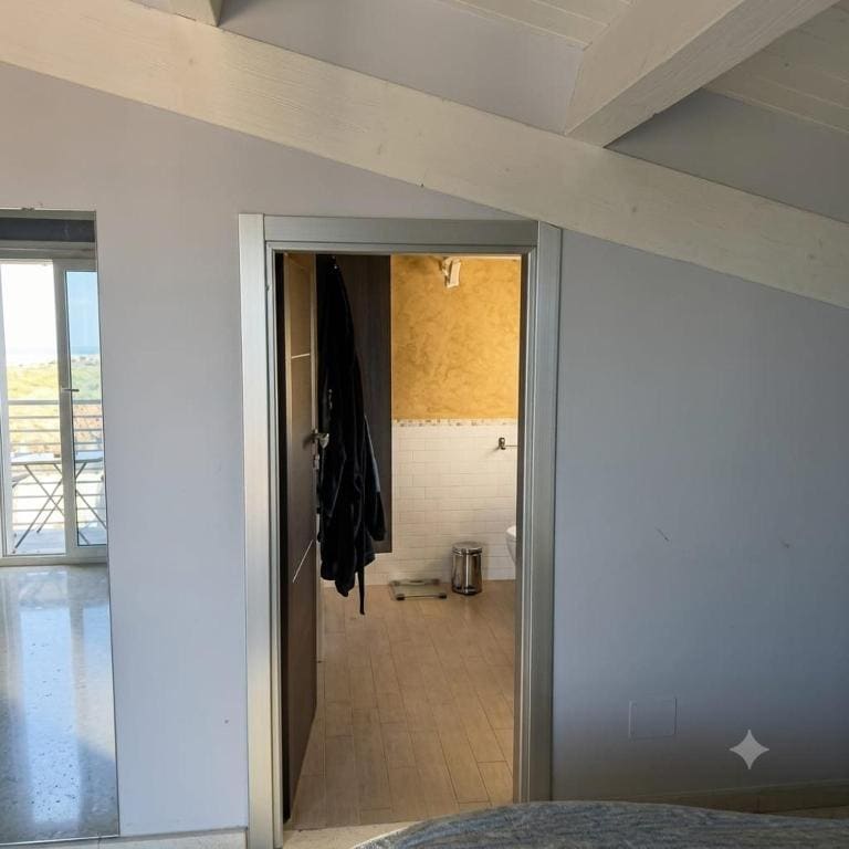 Double Room with Private Bathroom room - Image 1