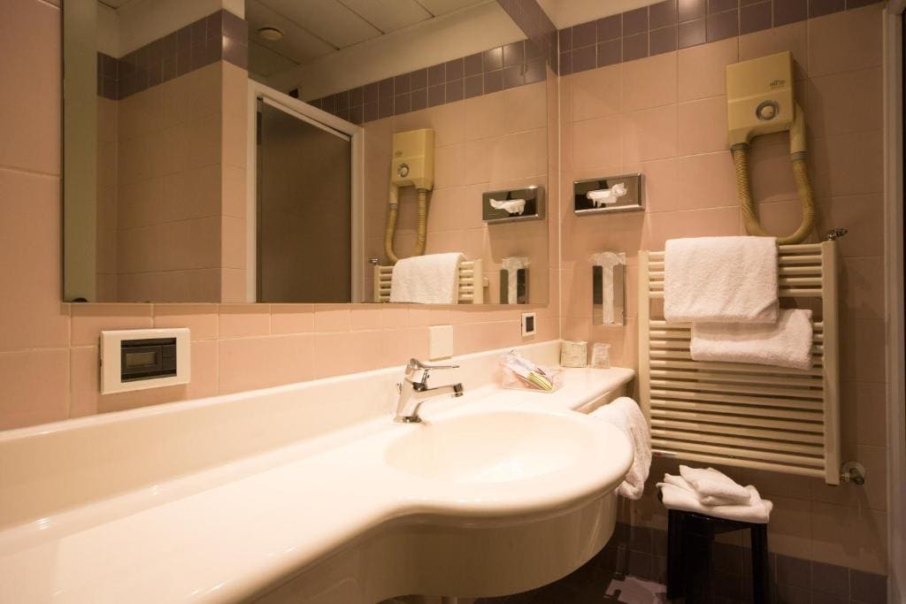 Twin Room room - Image 3